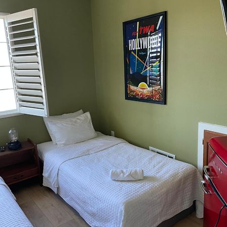 Hollywood View Private Room with Amenities Los Angeles Exterior photo