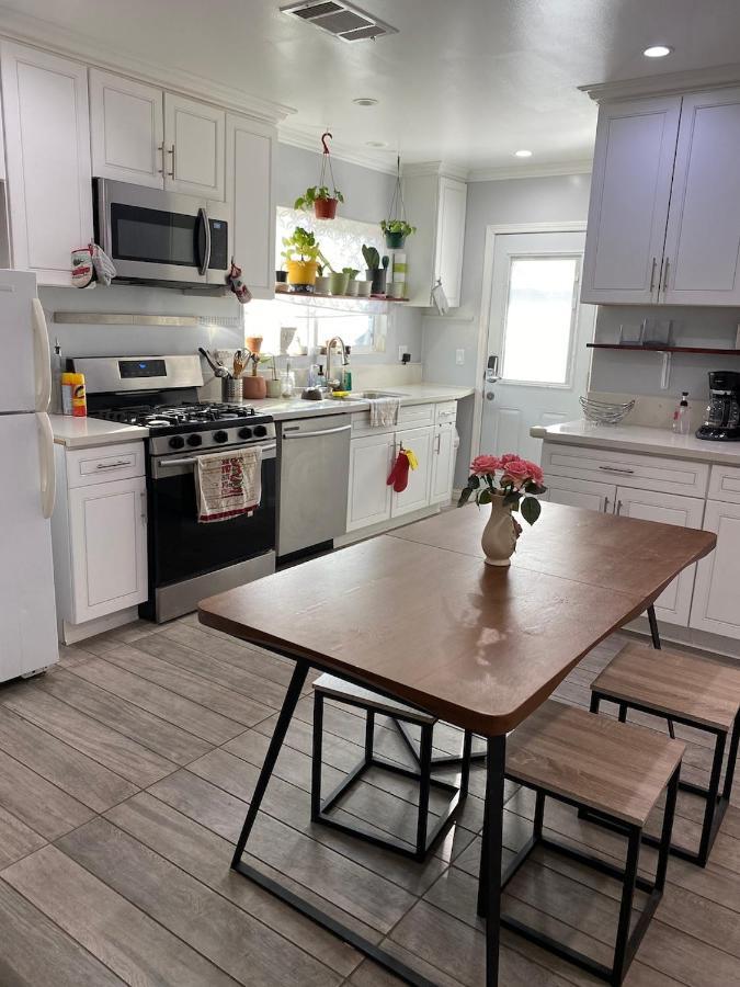 Hollywood View Private Room with Amenities Los Angeles Exterior photo