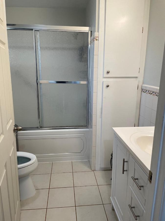 Hollywood View Private Room with Amenities Los Angeles Exterior photo