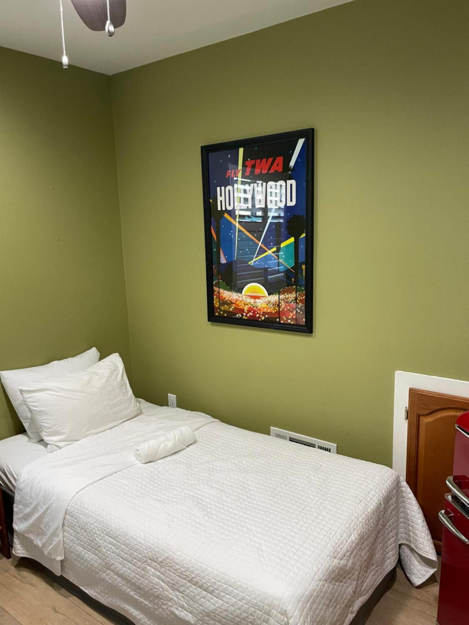 Hollywood View Private Room with Amenities Los Angeles Exterior photo