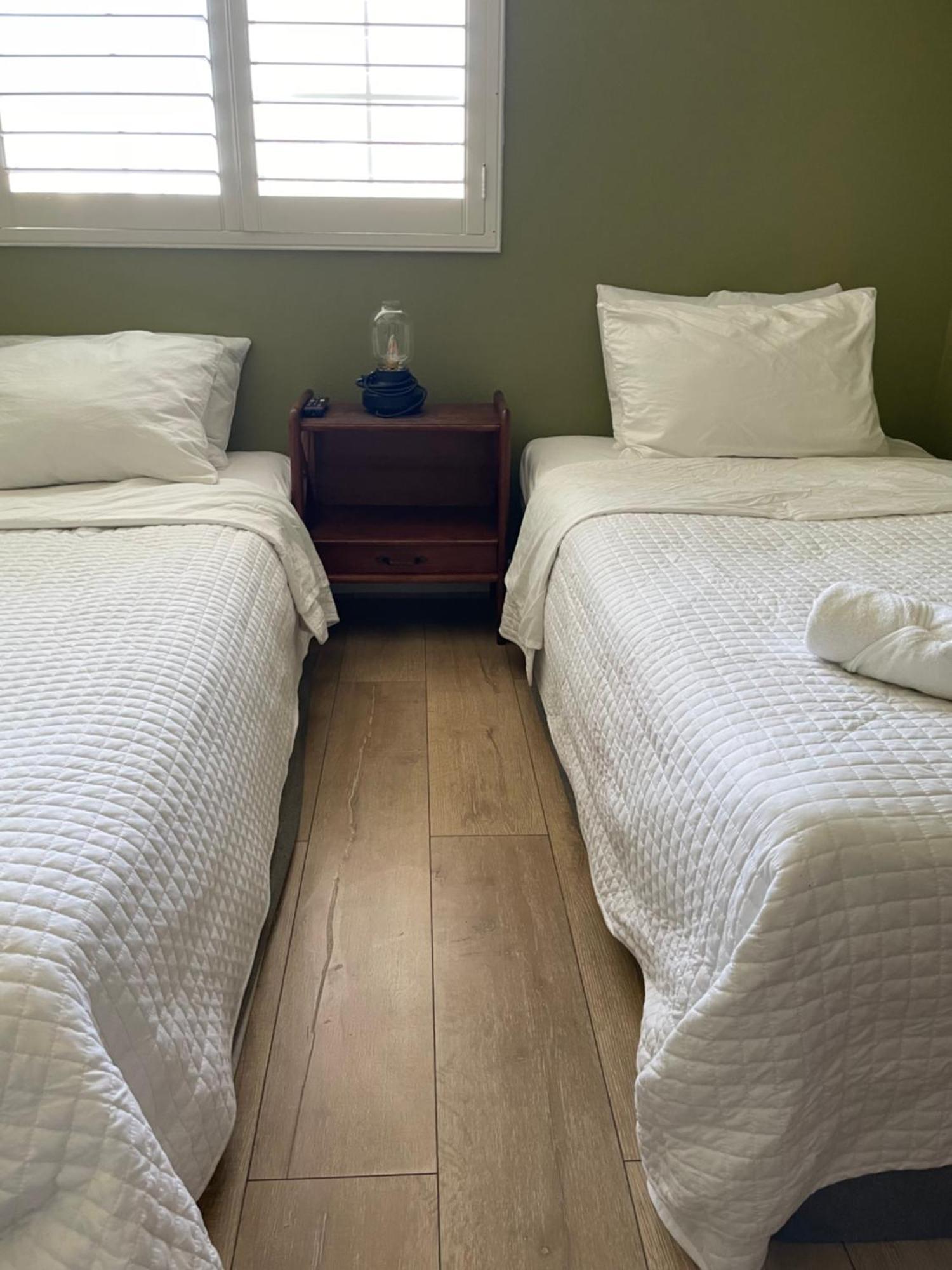 Hollywood View Private Room with Amenities Los Angeles Exterior photo