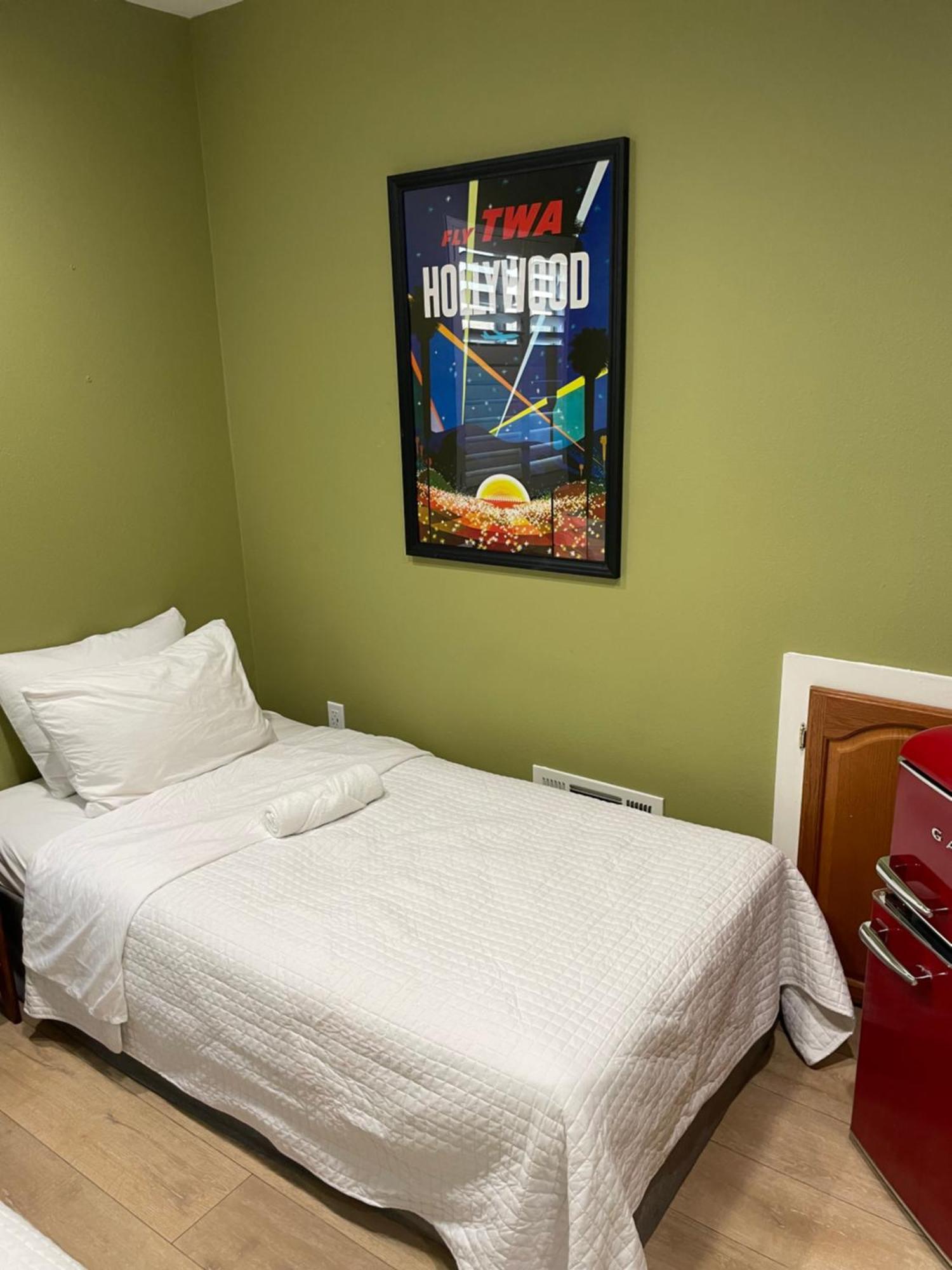 Hollywood View Private Room with Amenities Los Angeles Exterior photo
