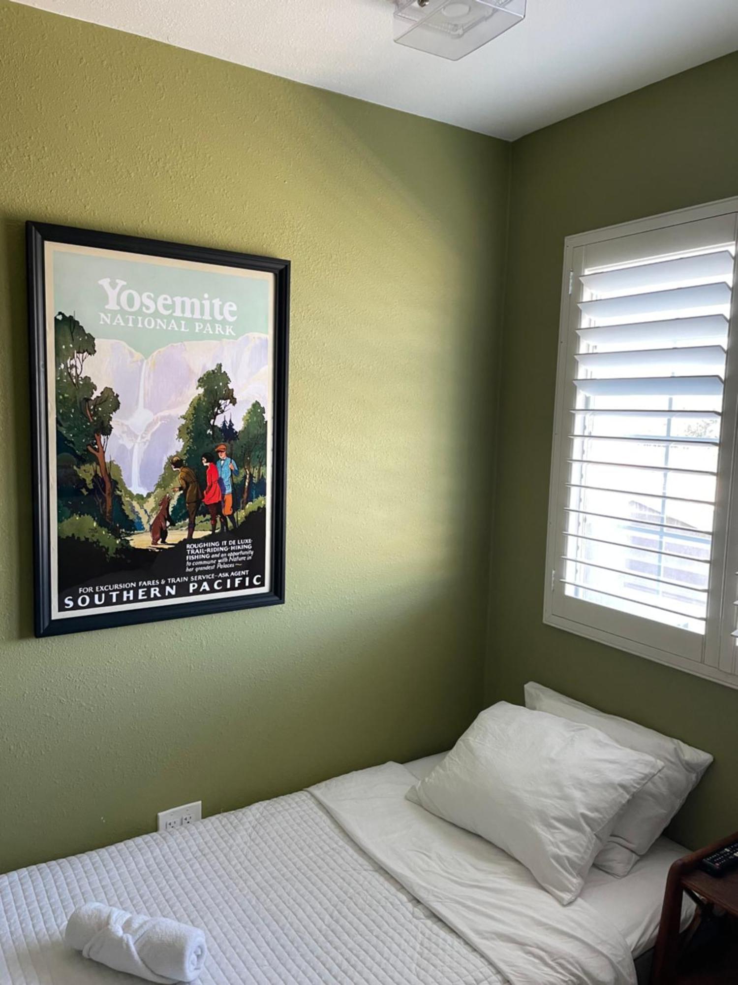Hollywood View Private Room with Amenities Los Angeles Exterior photo