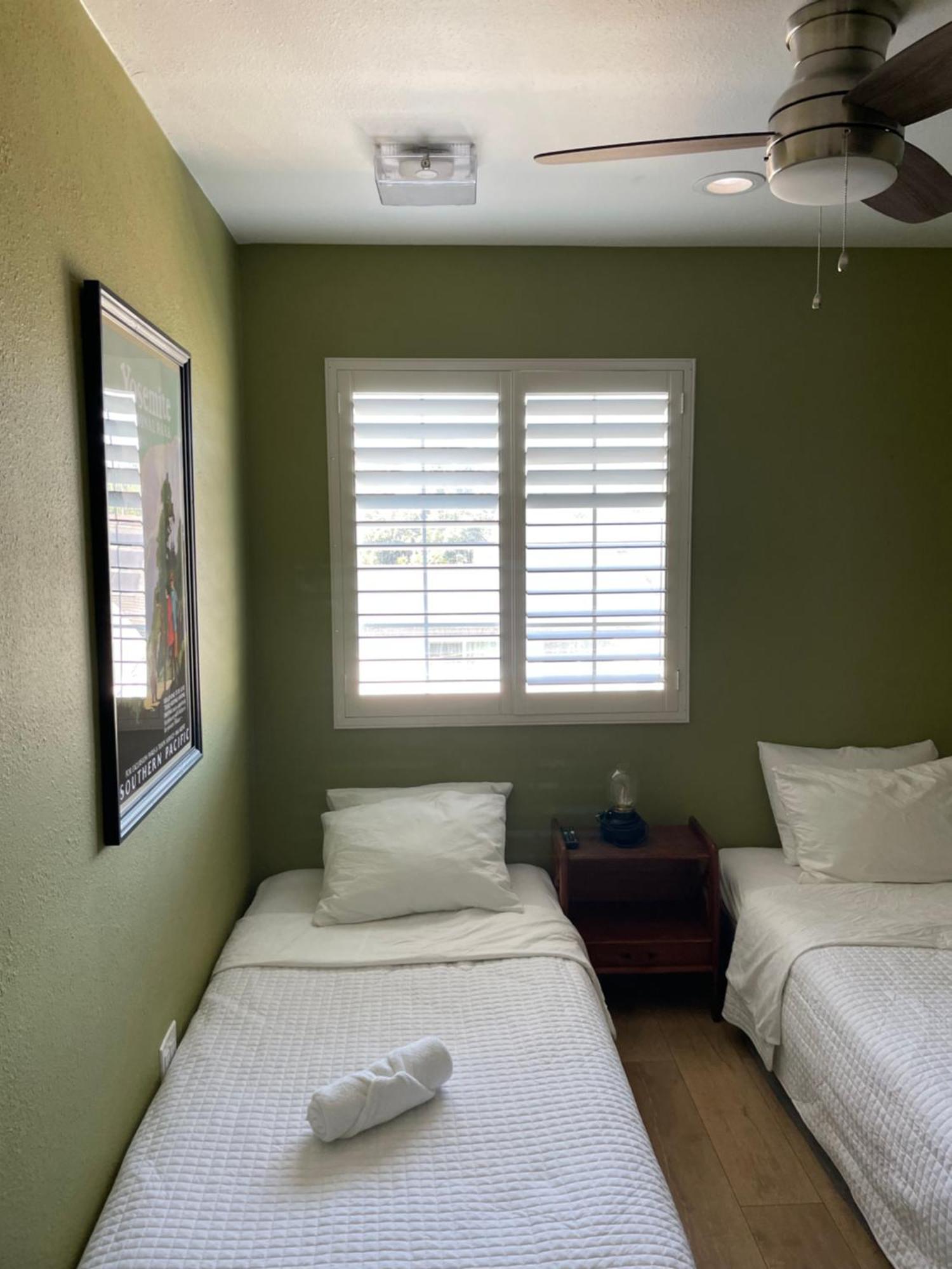 Hollywood View Private Room with Amenities Los Angeles Exterior photo