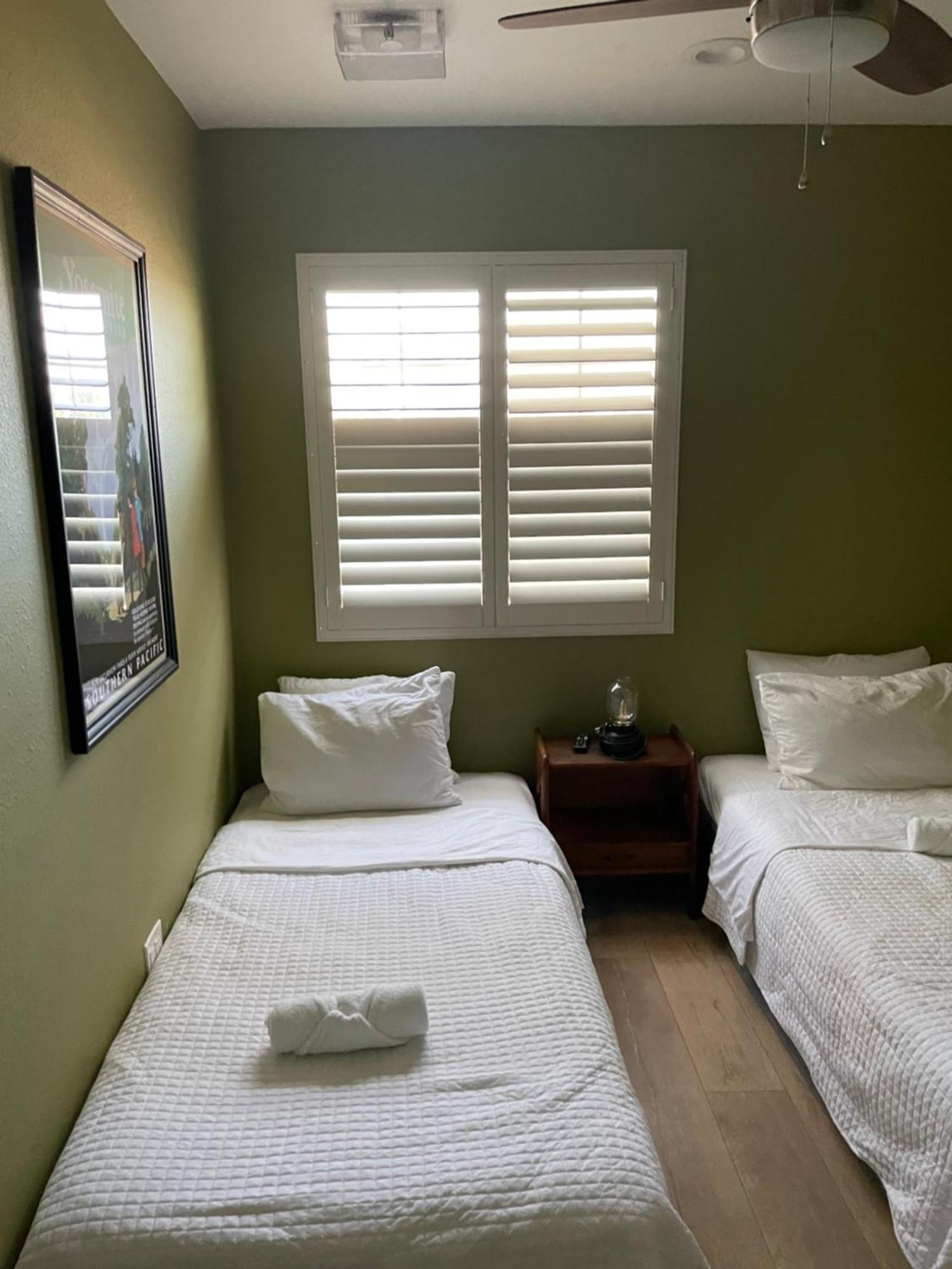 Hollywood View Private Room with Amenities Los Angeles Exterior photo